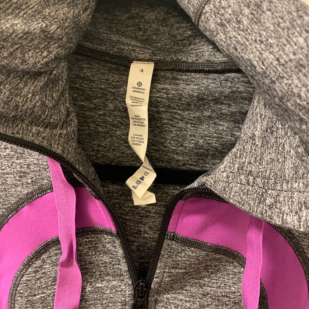 Lululemon - Picture 3 of 3